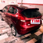 Ford Fiesta rojo - pulido