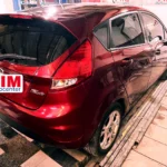 Ford Fiesta rojo - pulido