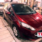 Ford Fiesta rojo - pulido