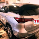 Toyota Hilux gris Moderna - Pulido - Detailing