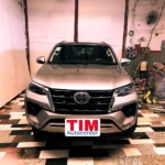 Toyota Hilux gris Moderna - Pulido - Detailing