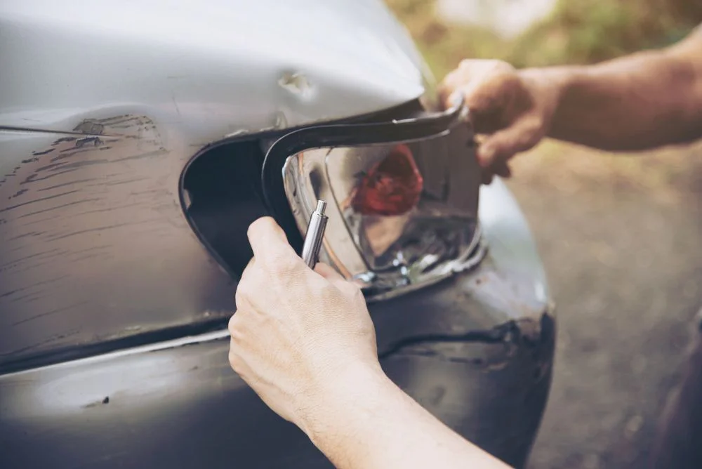 Chocar en Puerto Madryn: qué hacer después y cómo reparar el auto 3 Chocar en Puerto Madryn -Hay que evaluar los daños